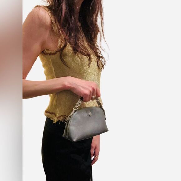 Gucci leather silver pouch - Picture 2 of 16